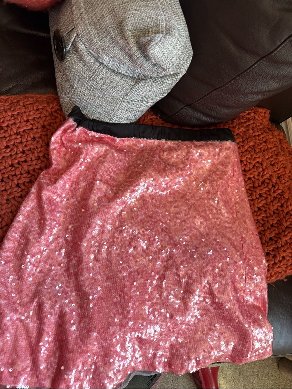 Guizio Pink Sequin Floral Mini Skirt - Picture 4 of 4